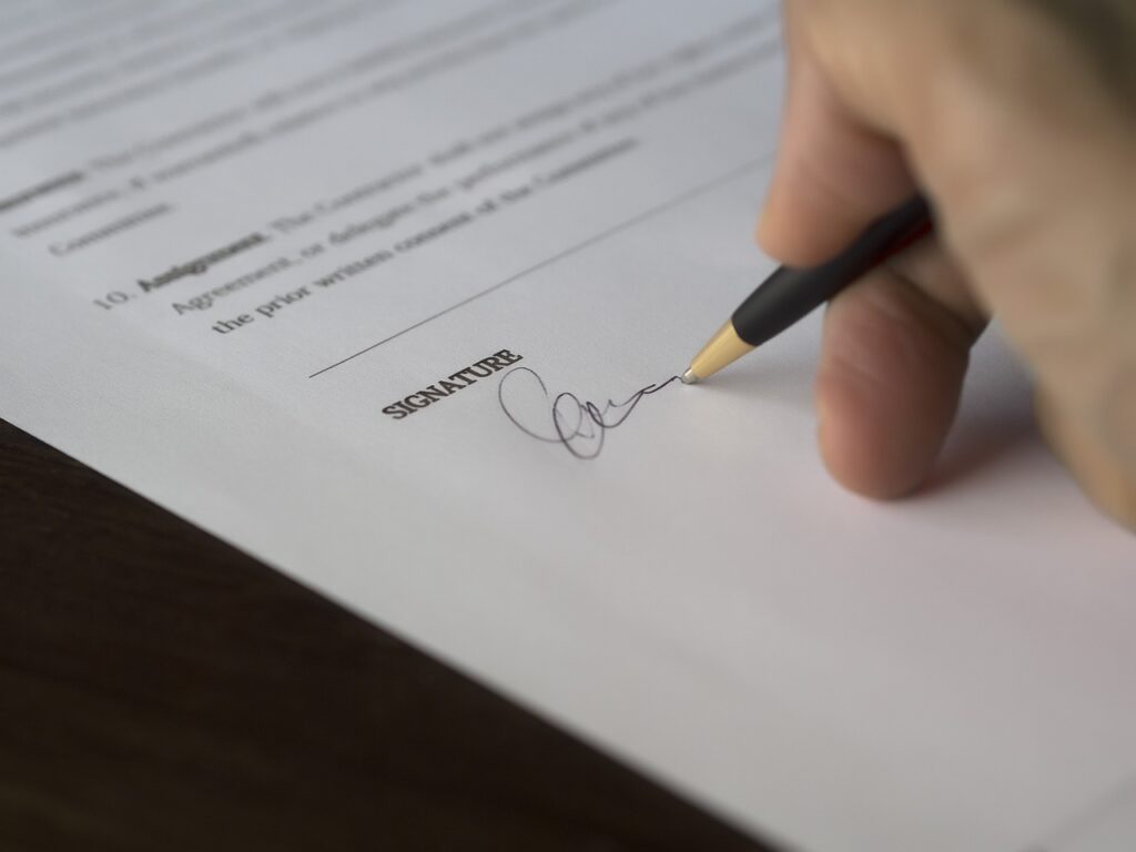 La CPTS business, signature, contract, document, deal, paperwork, hand, ready, to write, ok, signature, signature, contract, contract, contract, contract, contract, deal, paperwork